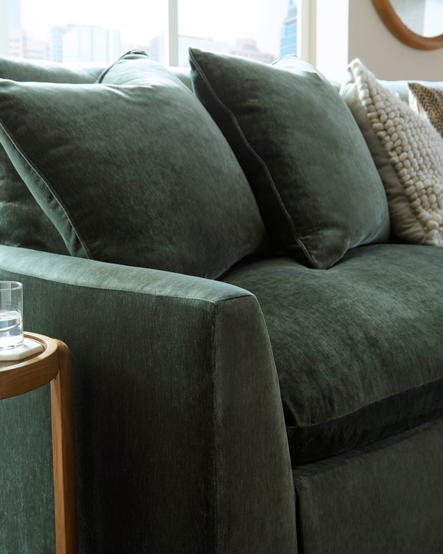 HH: Ashley 780-01 - Sectional ***NEW ARRIVAL*** - Image 3